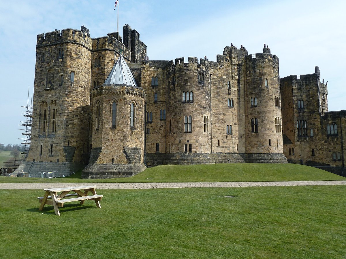 Alnwick Castle, the keep and towers above the lawn