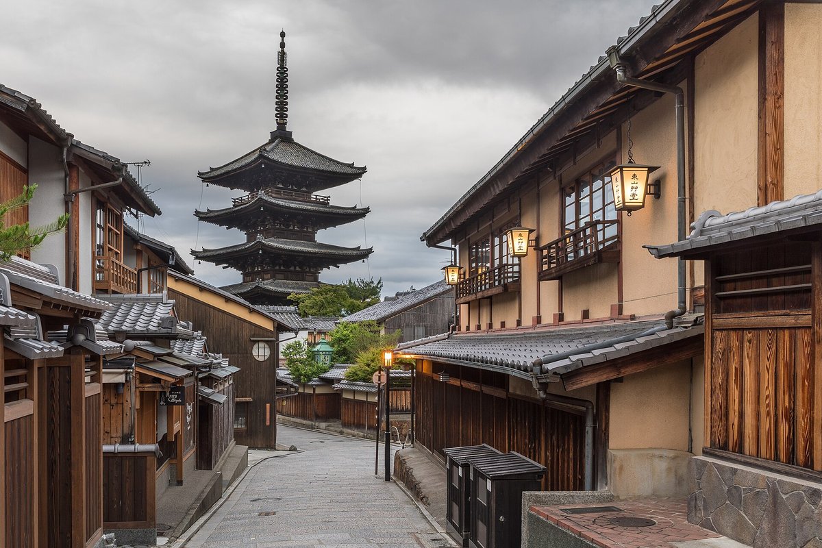The Yasaka Pagoda closing the view down a Gion street