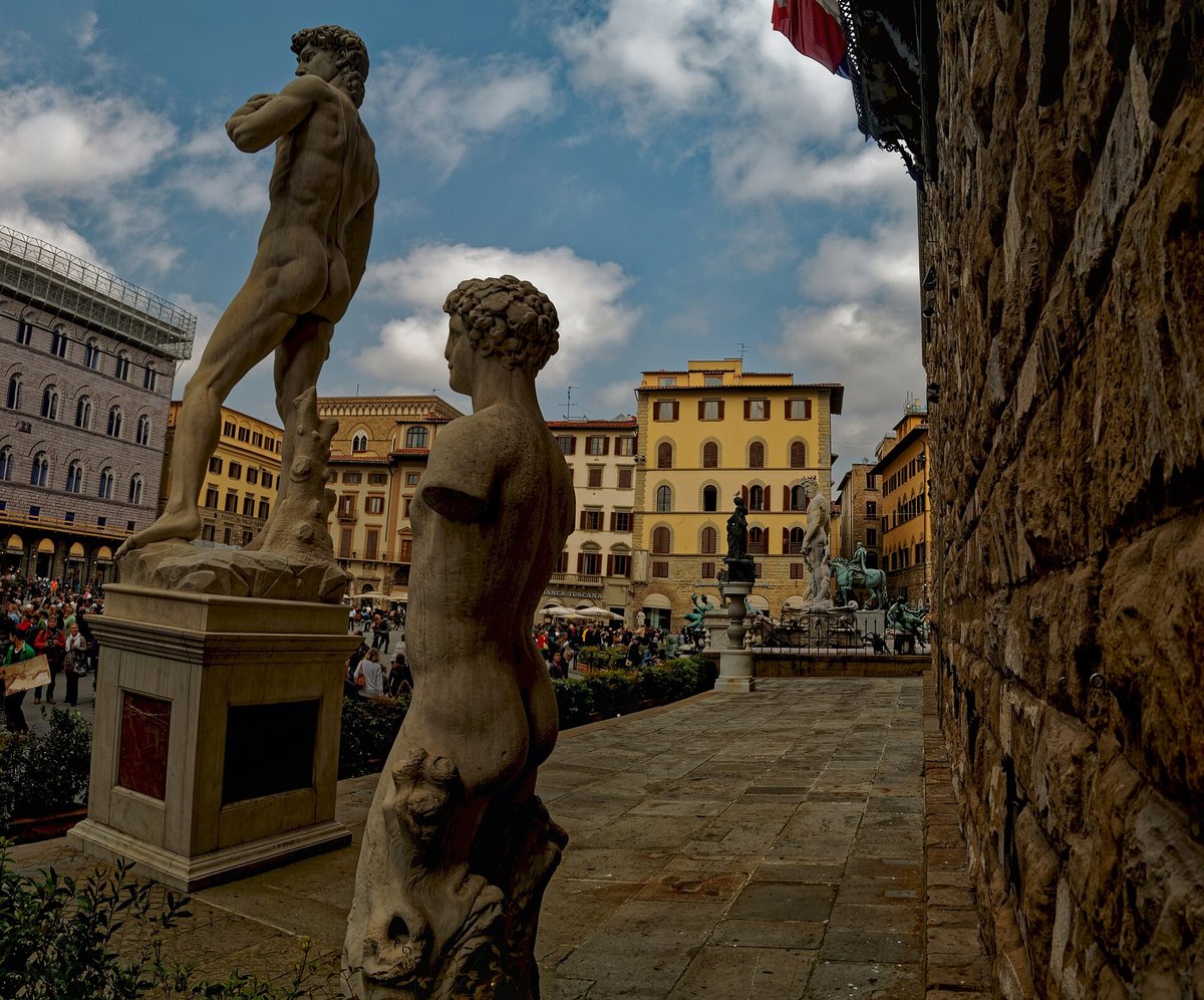 The copy of Michelangelo&rsquo;s David before the Palazzo Vecchio